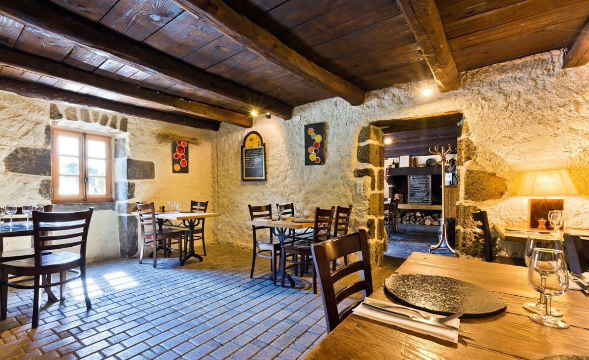 Hotel Auberge De La Moreno Saint-Genès-Champanelle Zewnętrze zdjęcie